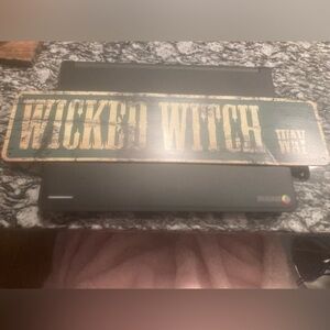 4/$25 Wicked Witch way wall sign. Brand new. 4 holes for hanging up. See pics